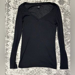 Black women’s V-neck ribbed knit long sleeve. Size S.